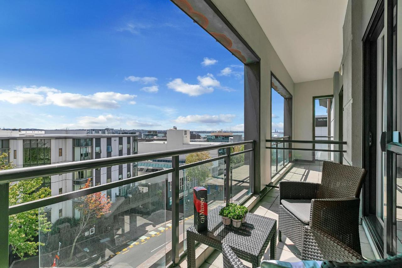 Your Family Getaway - Rooftop Spa & Pool! Auckland Ngoại thất bức ảnh